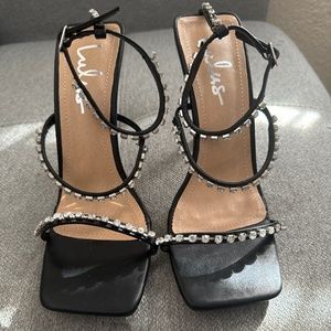 Lulus size 8 Rhinestone Heel